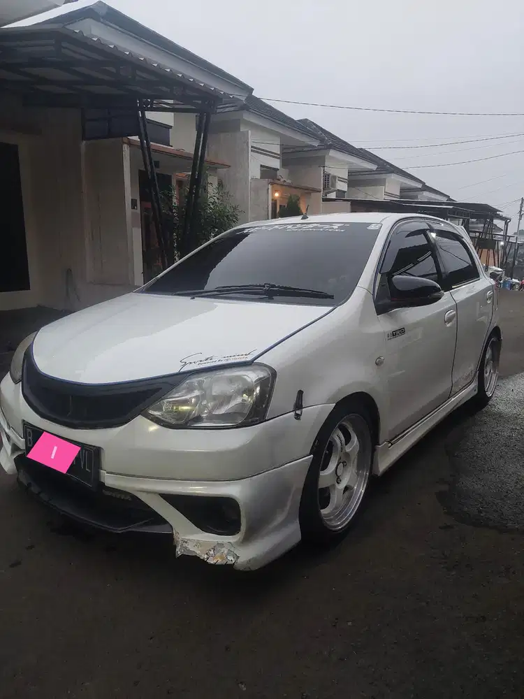Toyota Etios Valco 2015 Bensin