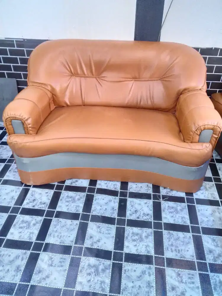 Sofa keadaan baik dan layak pakai