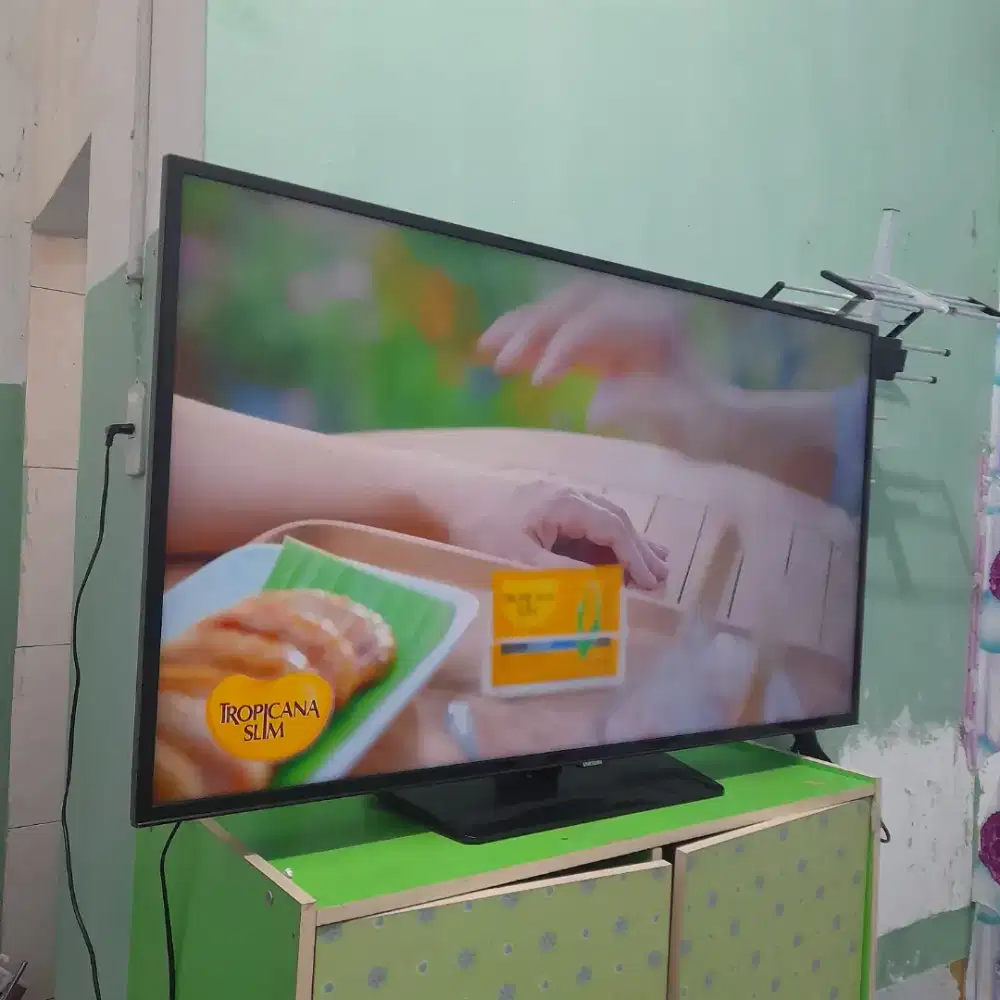 Tv samsung 40 inchi + antena luar
