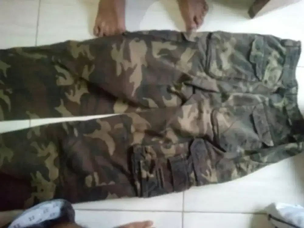 Jual celana cargo army dan levis ukuran 30