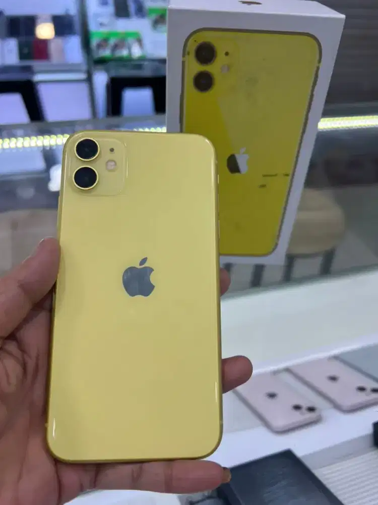 JUAL CEPAT IPHONE 11 256GB BEACUKAI BH 93% YELLOW