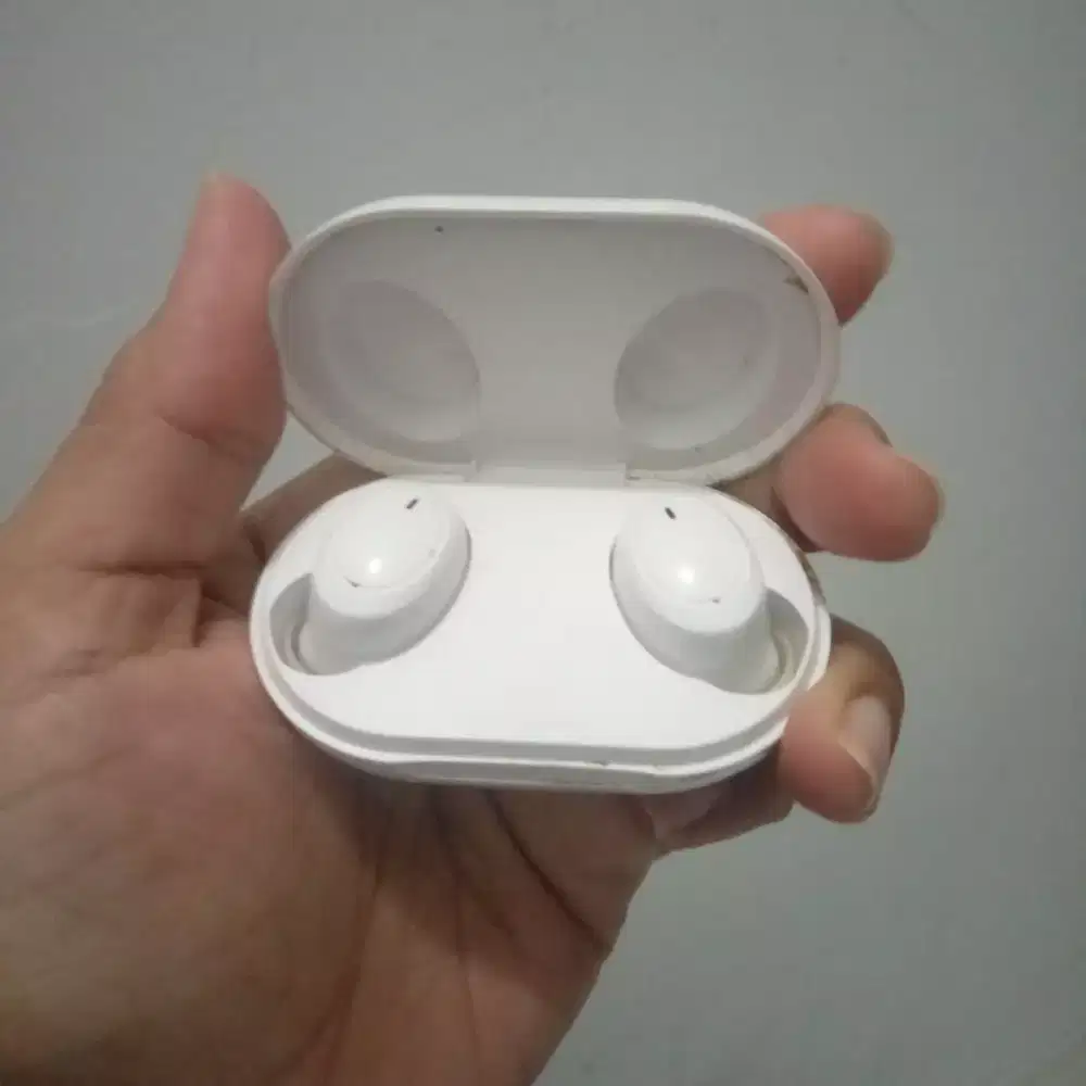 Airbuds Oppo echo W 11 like new