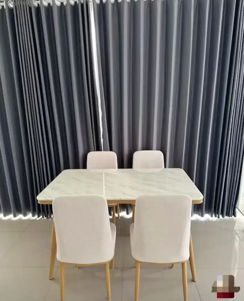 Set Meja Makan 4 Kursi Importa BARU