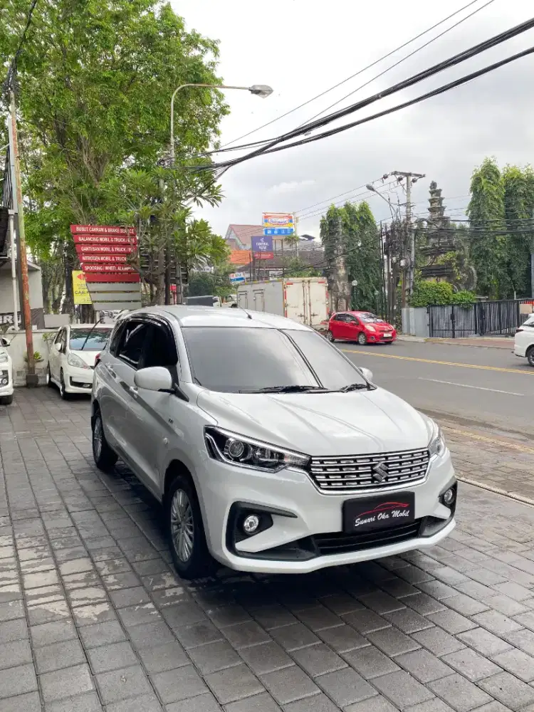 SUZUKI ERTIGA NEW MODEL 2022 Asli Bali Tangan pertama Putih