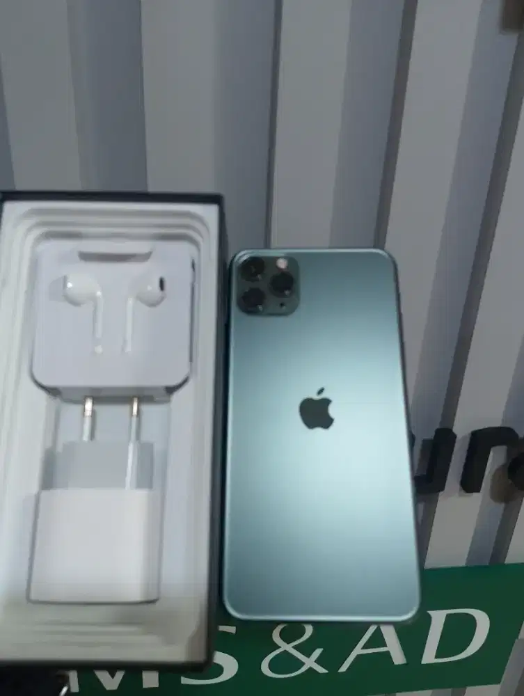 Iphone 11 pro max 256gb sumpah bagus