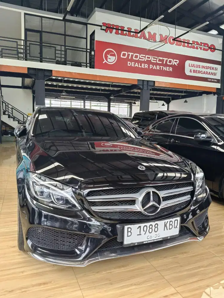 mercedes benz C300 Amg Tahun 2017 kondisi mulus Terawat Di jamin Bagus