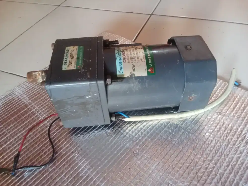 Motor gearbox 220 v