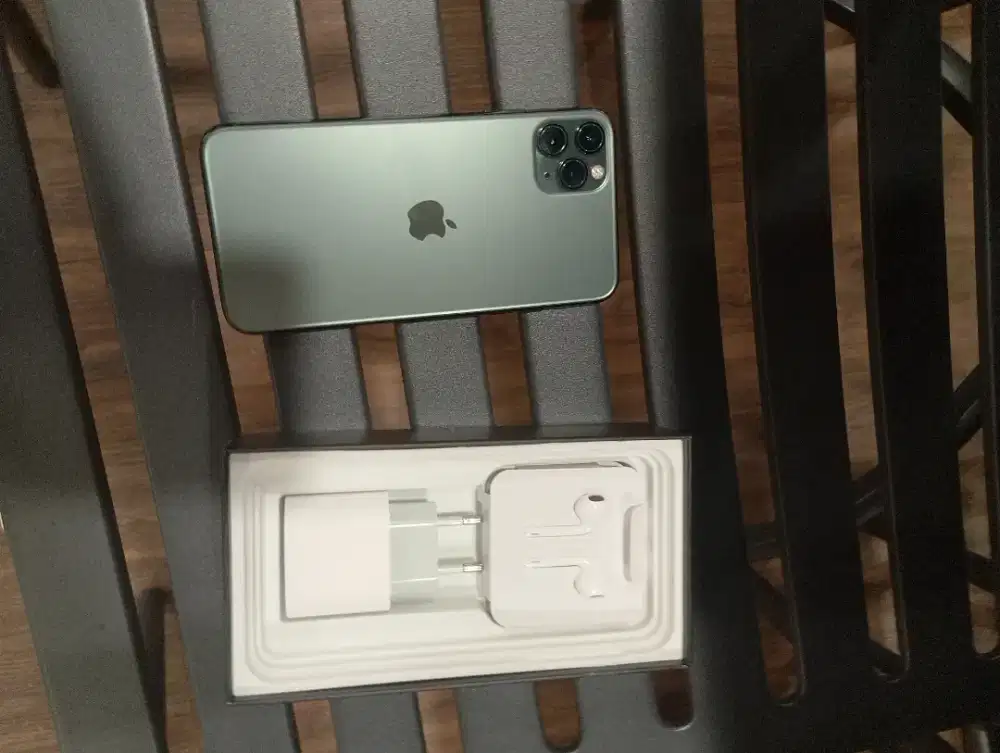 Iphone 11 pro max 256gb sekelas apple