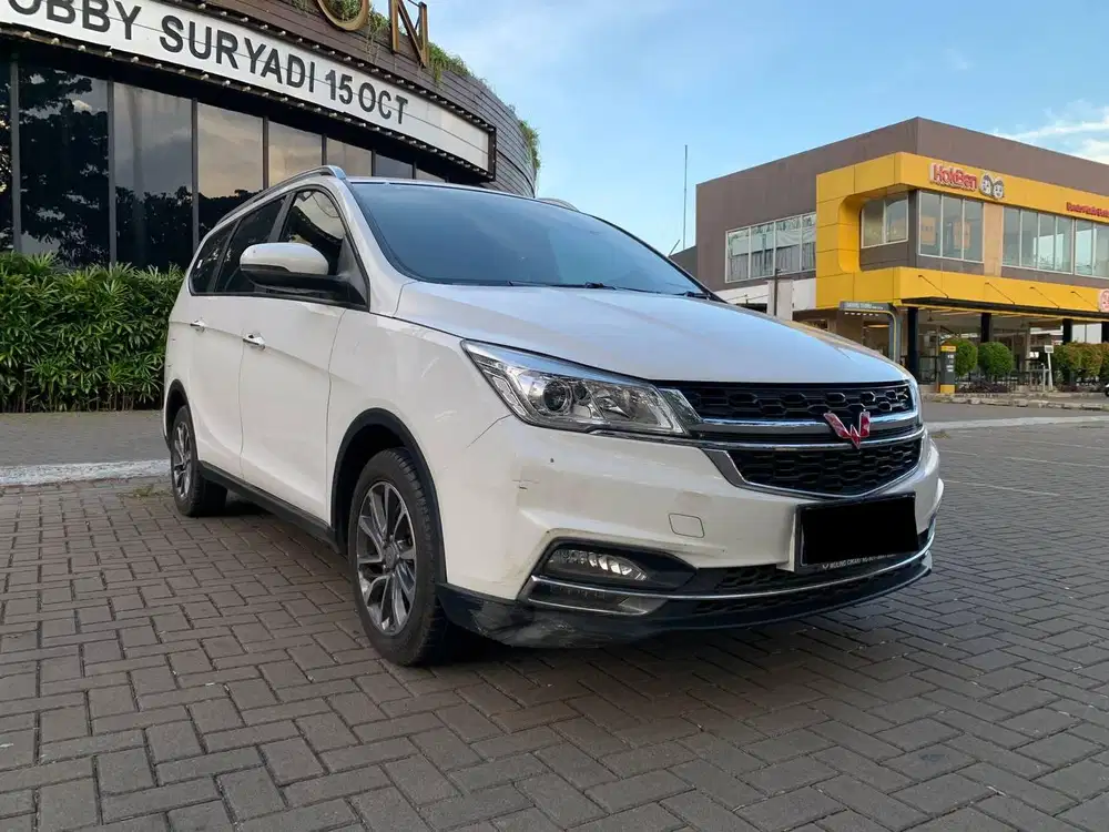 WULING CORTEZ C LUX+ AT 2022 PUTIH CAPTAIN SEAT KM 60RB