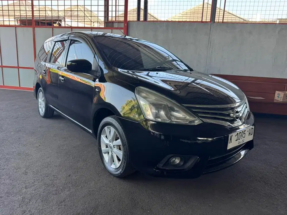 Nissan Grand Livina 2014