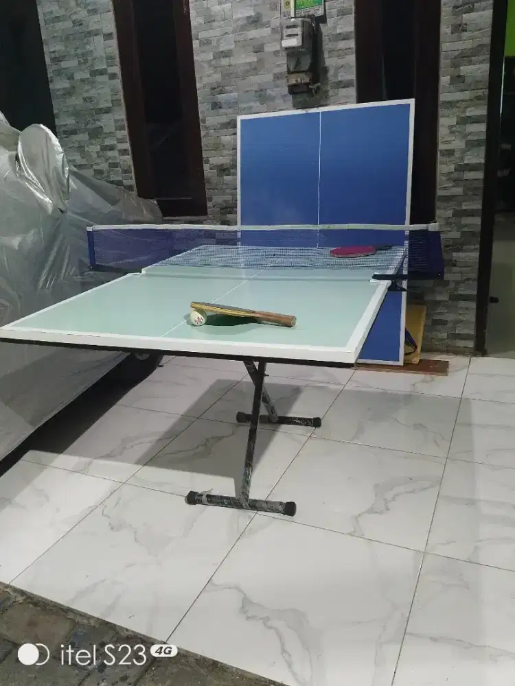 Meja pingpong mini