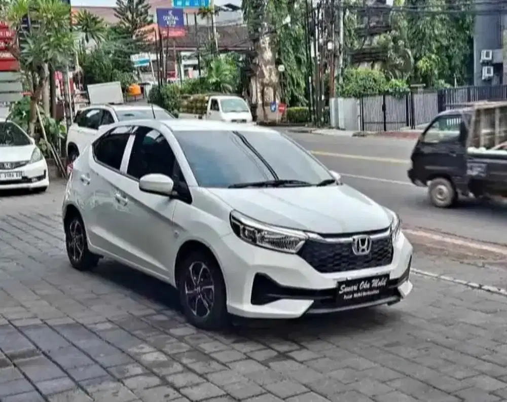 HONDA BRIO E SATYA MODEL BARU KM 13 RB LIKE NEW