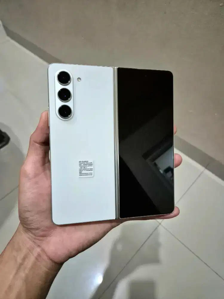 Samsung Z Fold 5 12/512GB Sein Resmi Cream Fullset