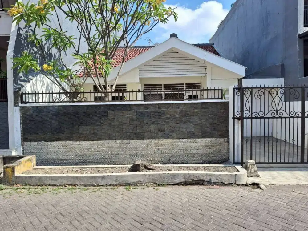 DISEWAKAN RUMAH DARMO HARAPAN INDAH