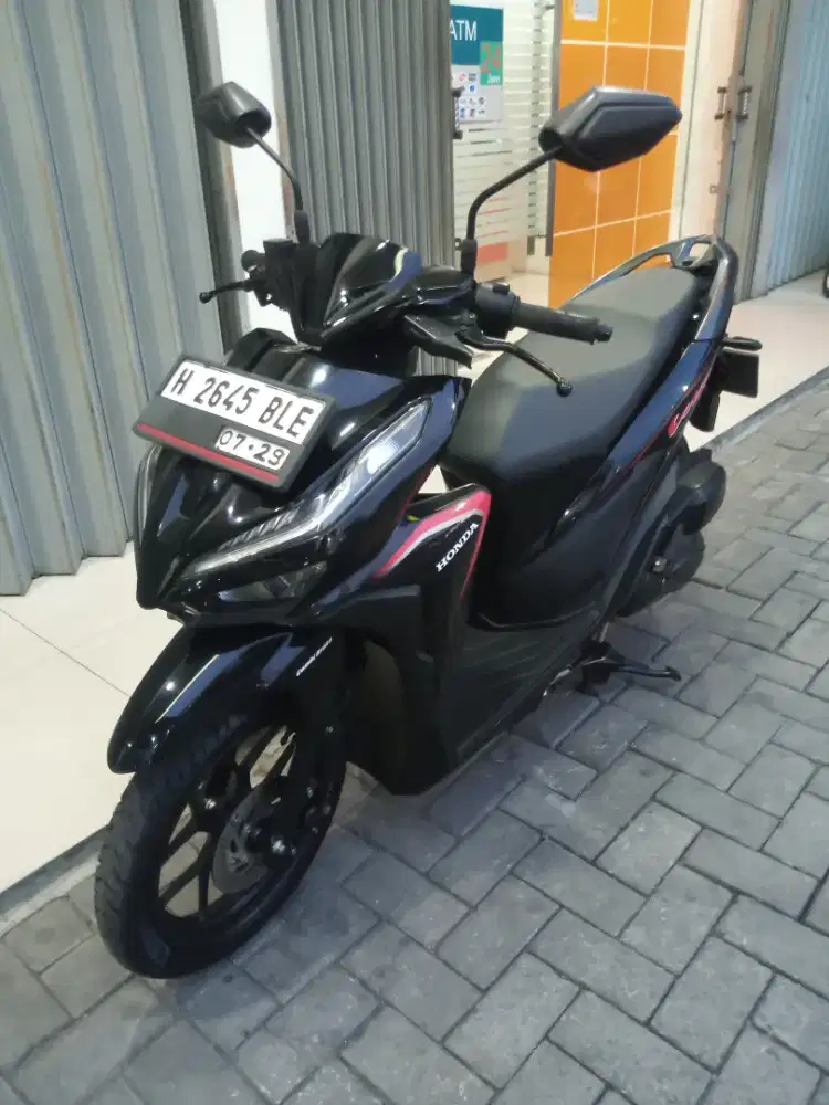 Honda Vario 125 CBS 2019 hitam