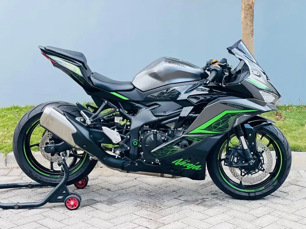 Kawasaki ninja zx25r abs se qs tft 2023 low odo pajak ON zx-25r abs se