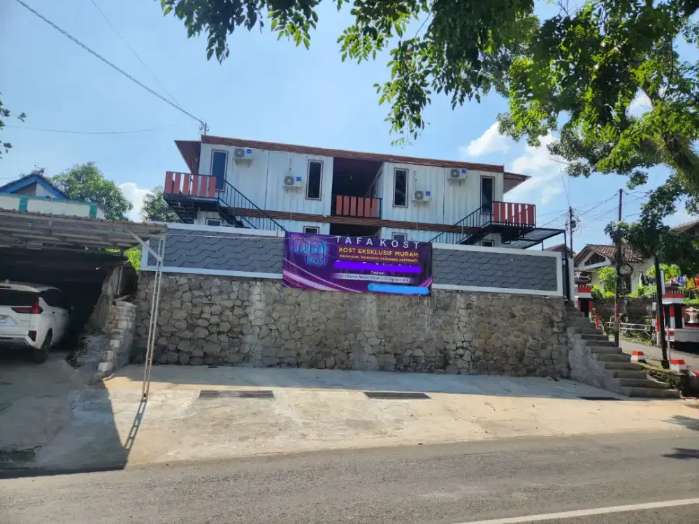 DIJUAL RUMAH USAHA KOS AKTIF  DEKAT TOL MANYARAN