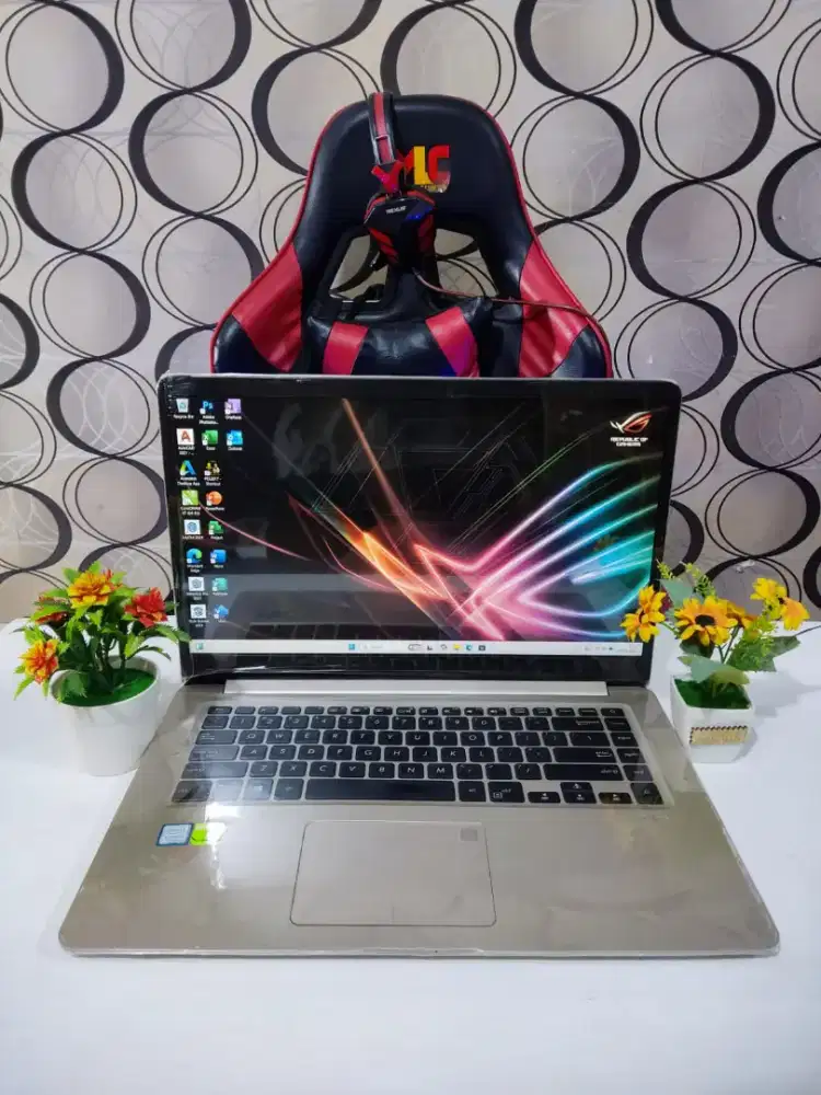 Laptop Asus Vivobook S15 FULLSET BOX SSD 256Gb SLIM BEZELES DUAL VGA
