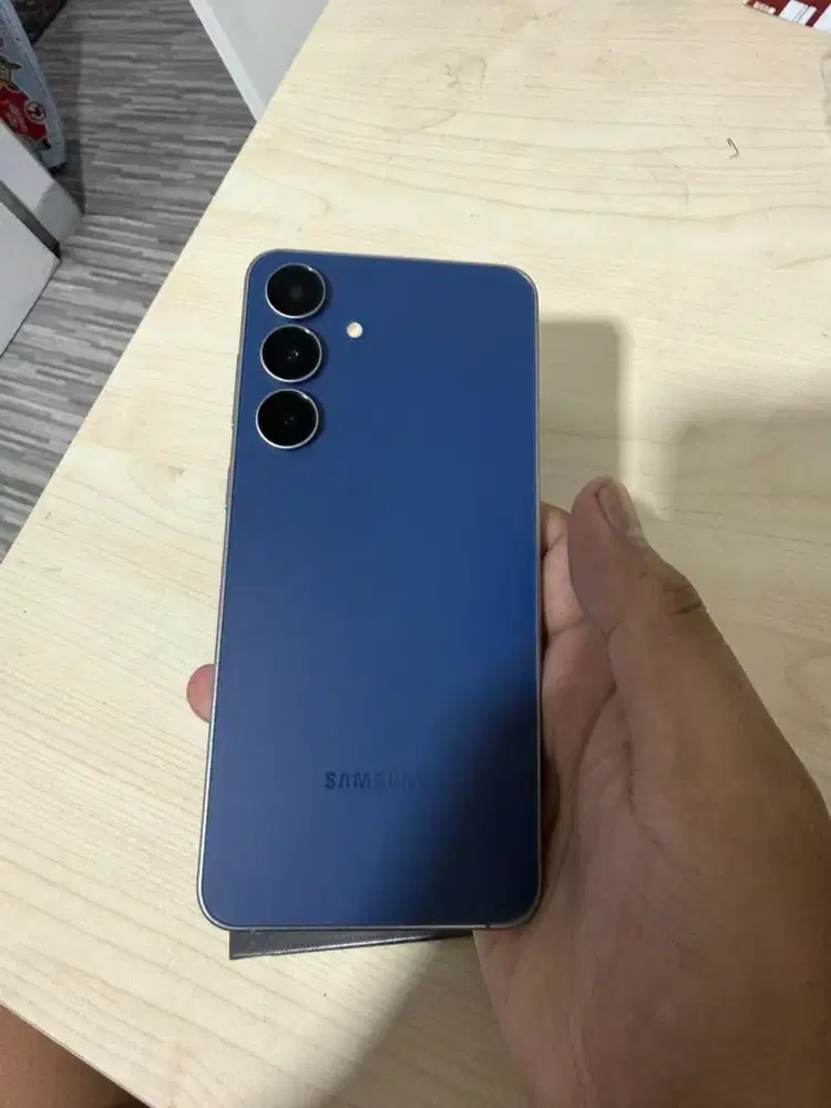 Samsung S25 FE 8/256 Gb baru buka