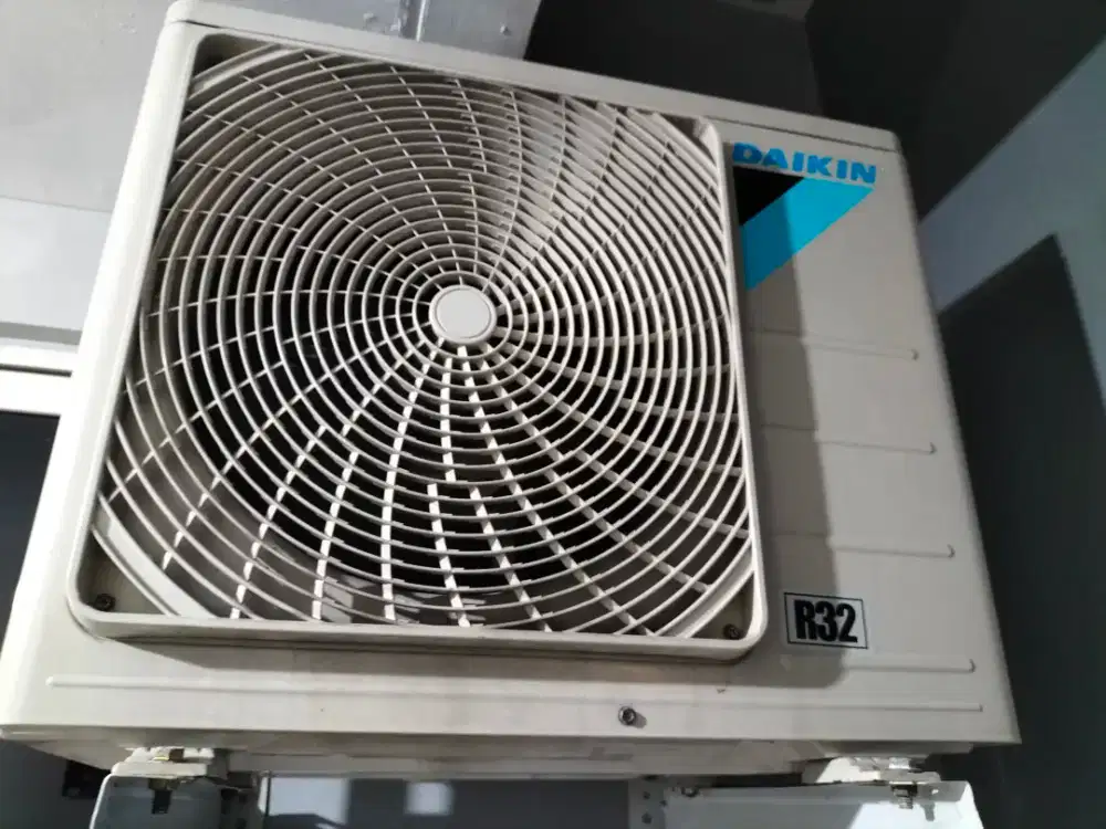 Outdoor Ac Daikin 3/4 PK