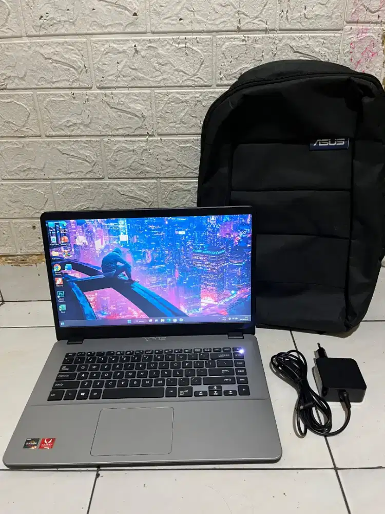 Dijual Asus Vivobook X505ZA Amd Ryzen 5 ( ram 8/ssd 128 + HDD 1 tb )