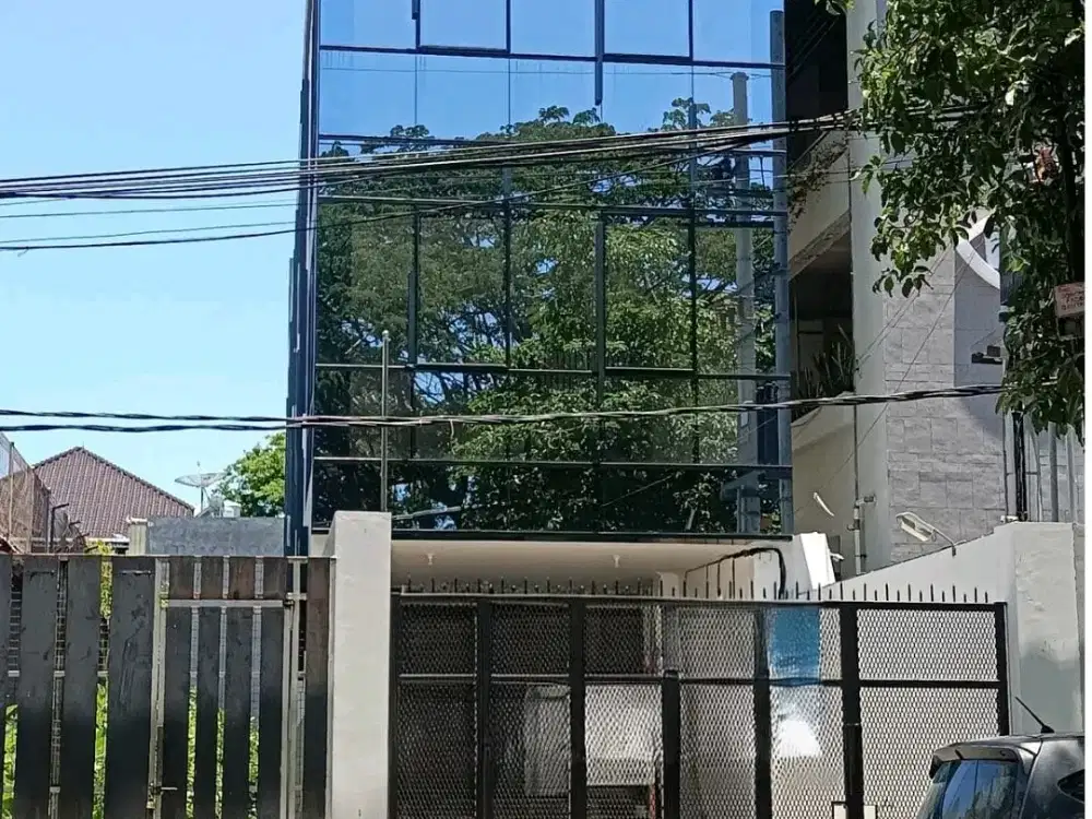 DiSewakan Rukon Bangunan 4lantai dekat Grand City Mall dan Kotamadya