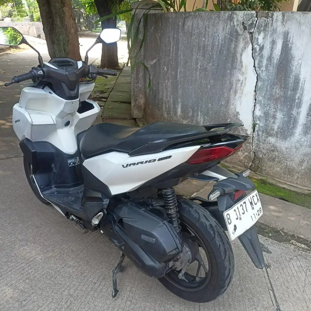 Honda vario 160 putih 2023