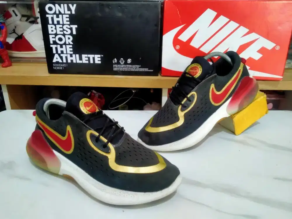 Sepatu Running Nike Joyride