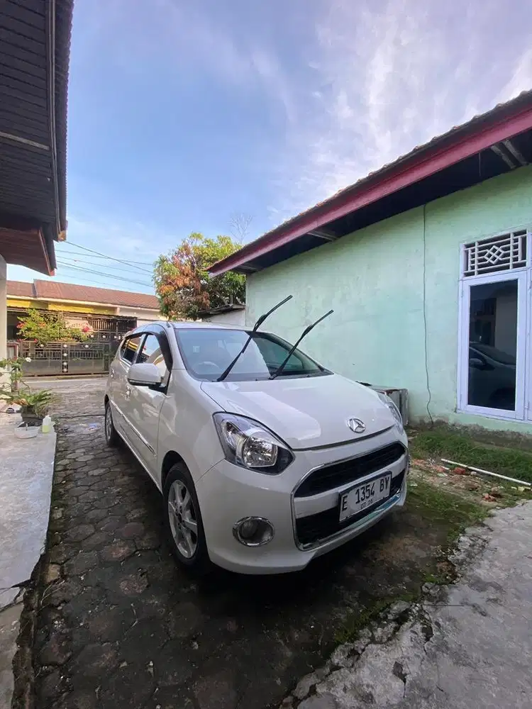 Daihatsu ayla 1.0