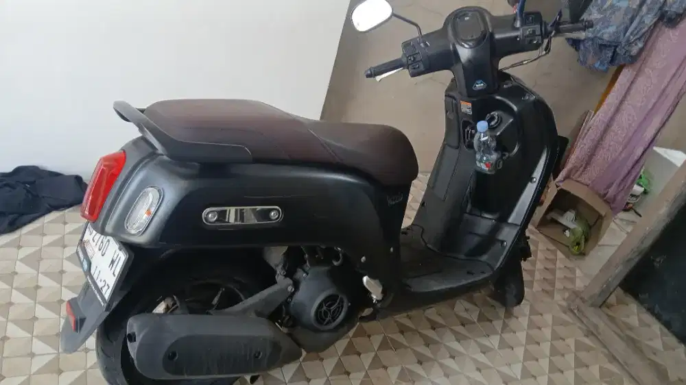 Yamaha Fazzio lux warna hitam tahun 2022