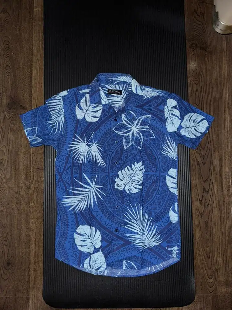 Kemeja motif pantai