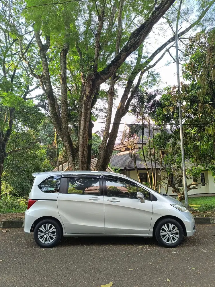 Honda Freed PSD 2012 low km facelift