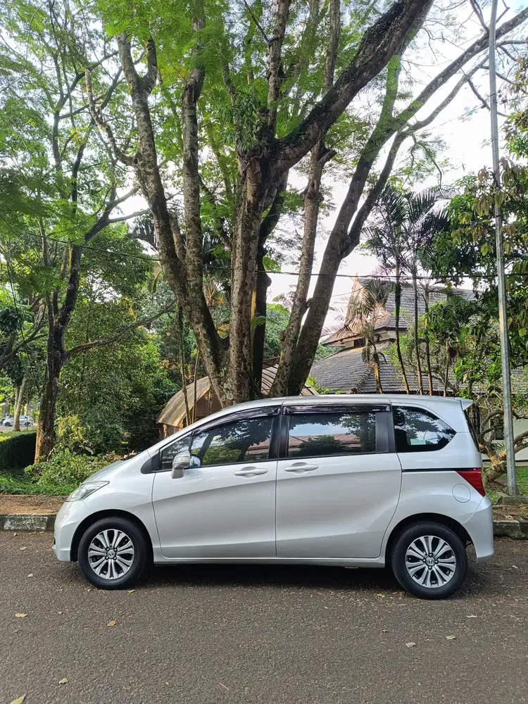 Honda Freed PSD 2012 low km facelift