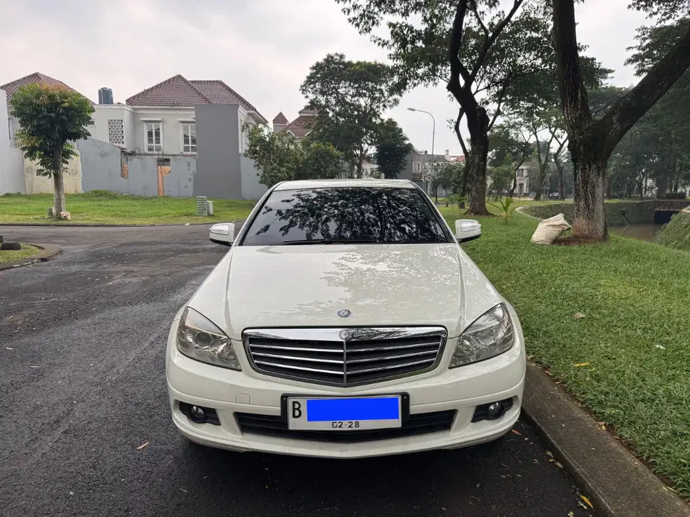 Mercedez benz C200 K 1.8CC 2008 White Putih 320i