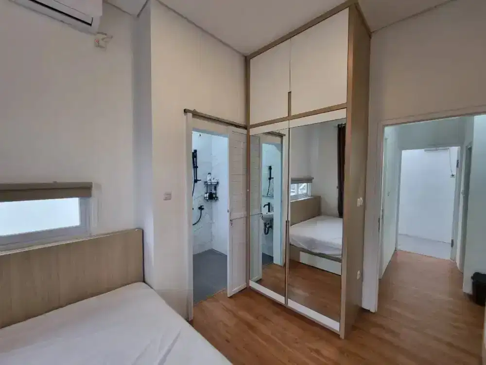 Disewakan Rumah Pertahun Semi Furnish Di Griya Pamulang Extension