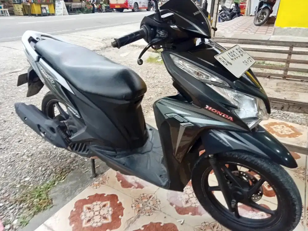 Dijual vario KZR tahun 2012 surek lengkap