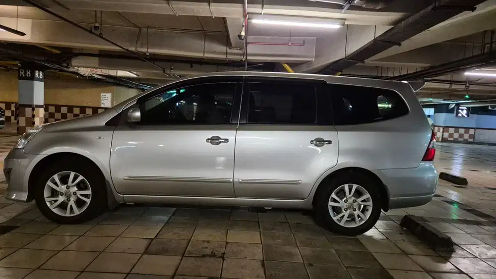 Nissan Grand livina 2013 Bensin