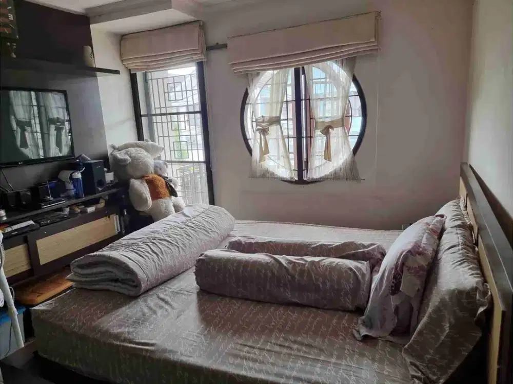 DIJUAL CEPAT RUMAH 2LT 4+1 KAMAR LUAS 170M LIPPO KARAWACI TANGERANG