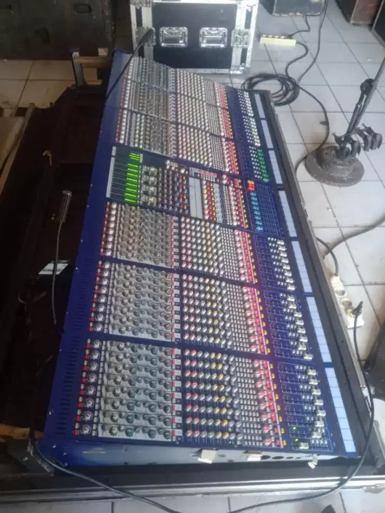 Mixer 48 chanel , Yamaha