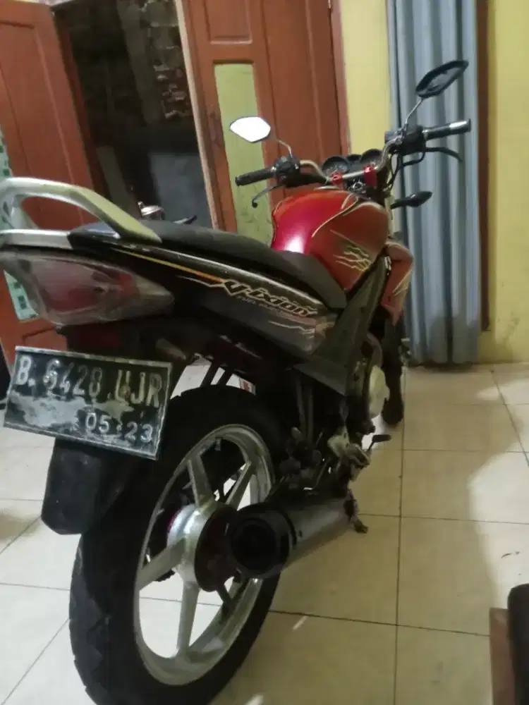 dijual vixion 2008