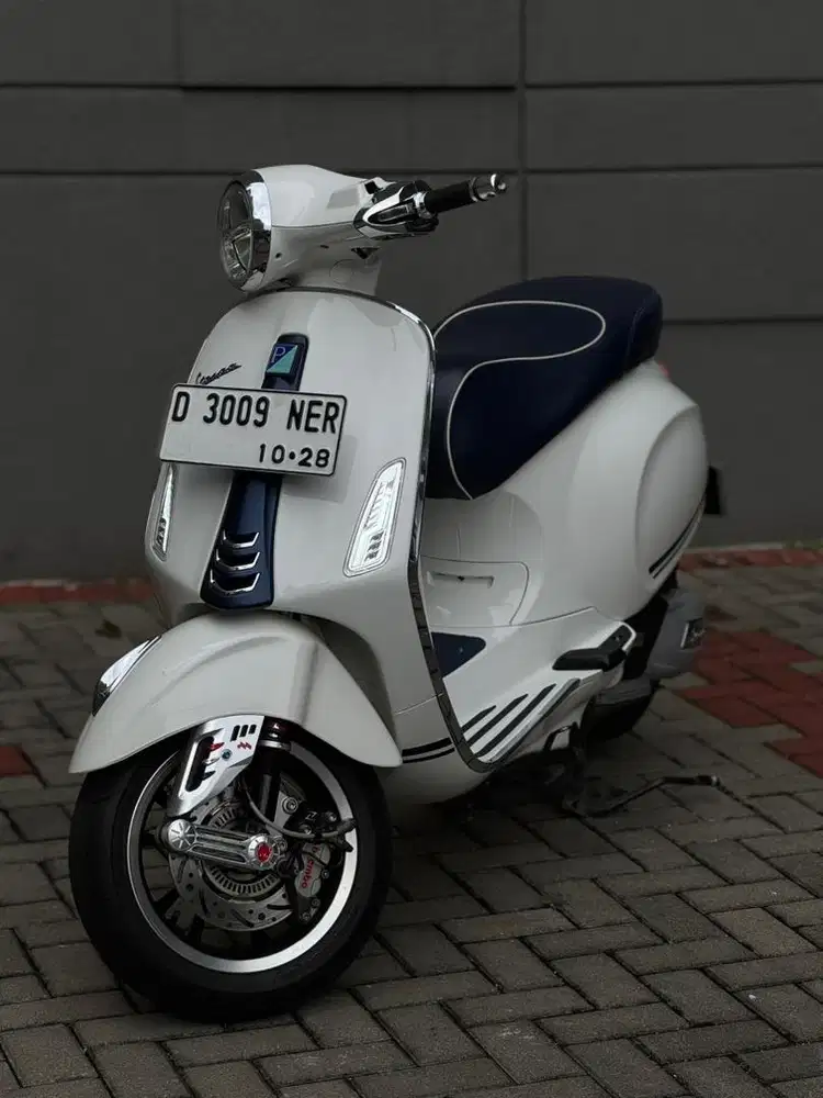 Vespa primavera yatch club edt (rare)