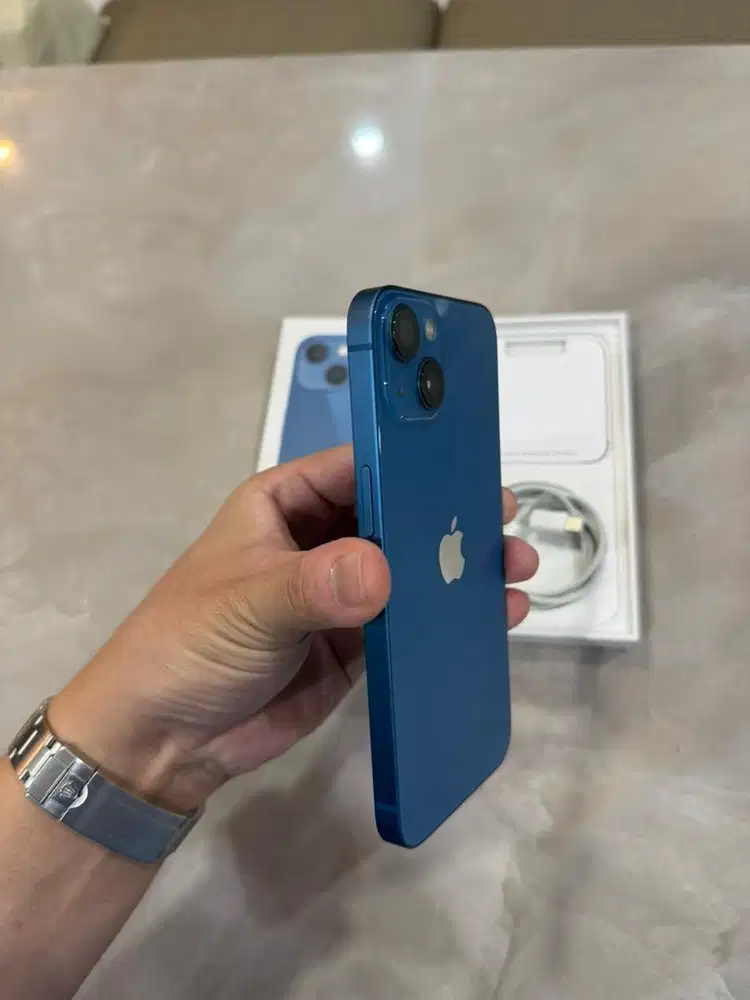iPhone 13 Blue 128 GB ibox mulus seperti baru pakai sendiri