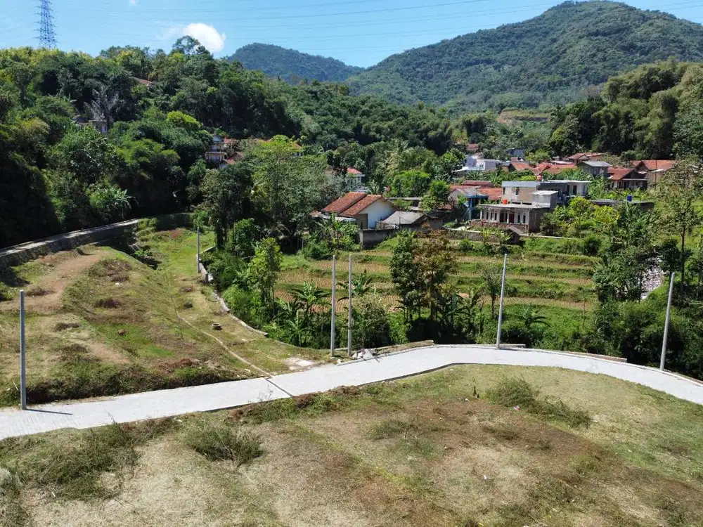 Jual Kavling Datar Kotak, 250 Meter ke Jalur Utama Sumedang-Bandung.