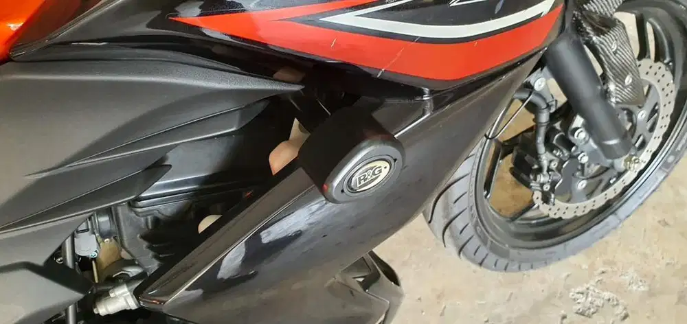Ninja 250 naked