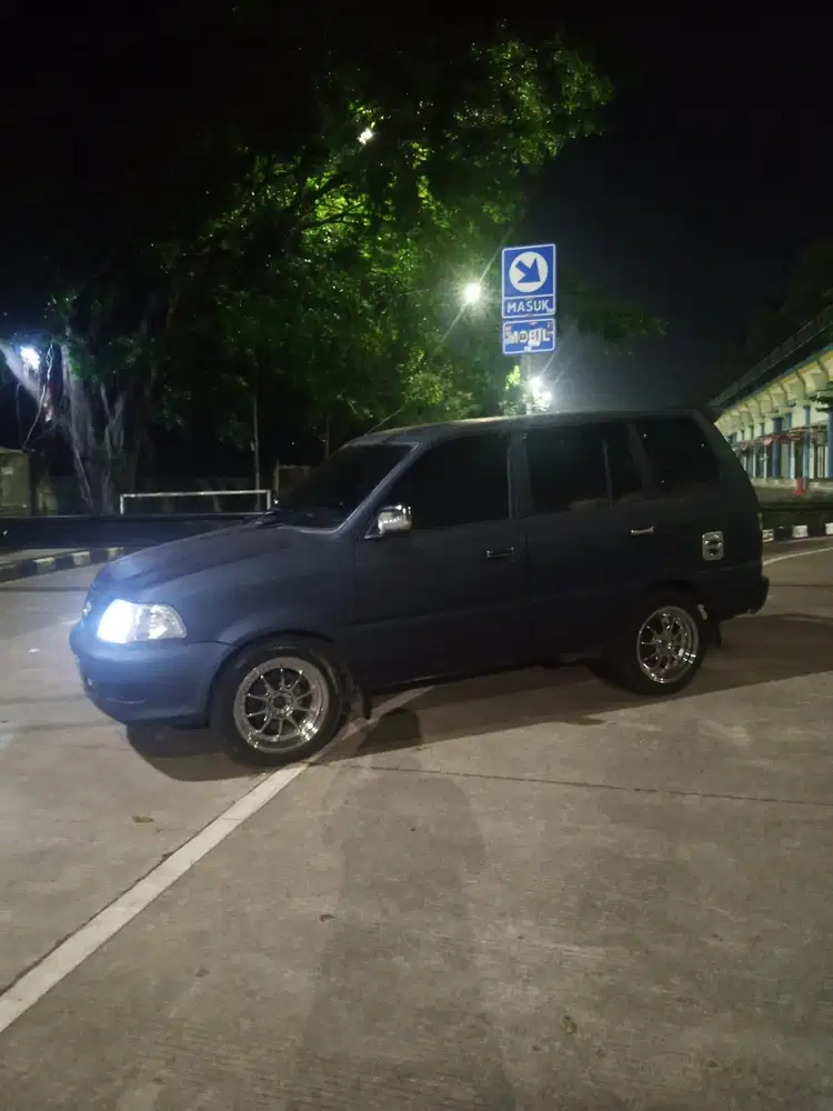 Toyota Kijang 2003 Bensin