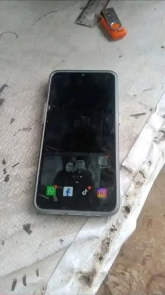 HANDPHONE OPPO A 12