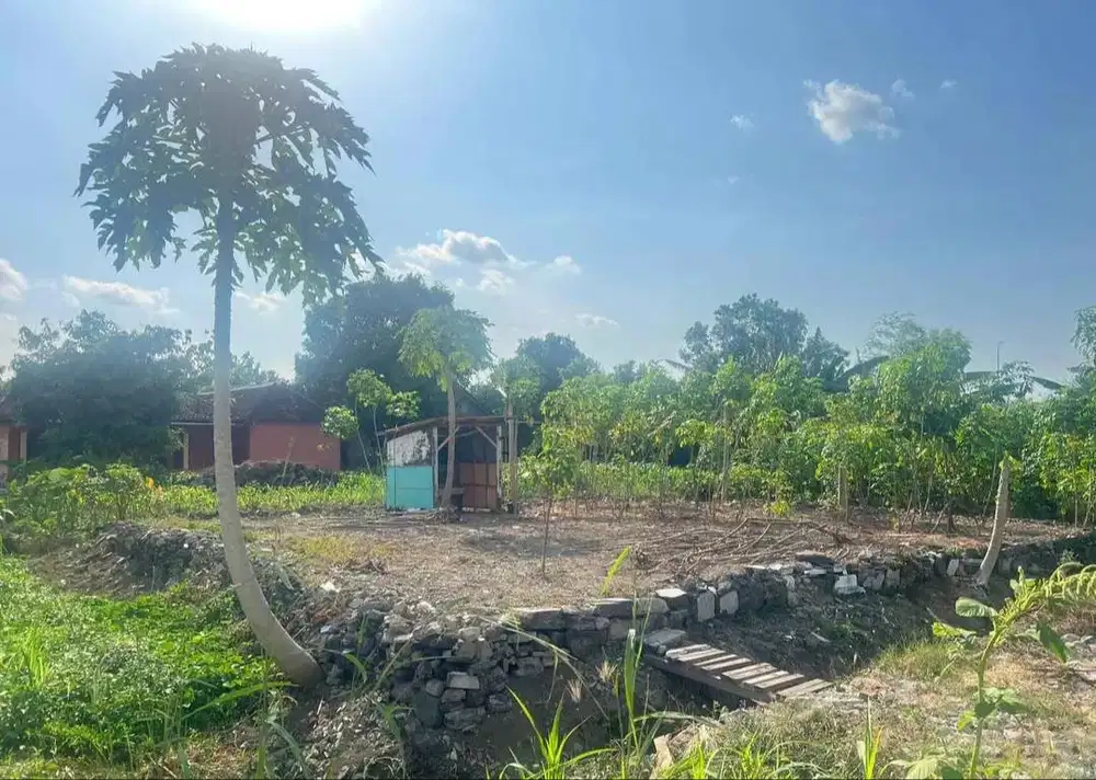 Tanah Dijual dekat Bandara Adi Soemarmo 960.00096