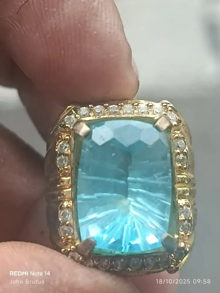SWISS BLUE TOPAZ ( NO MEMO LAB)