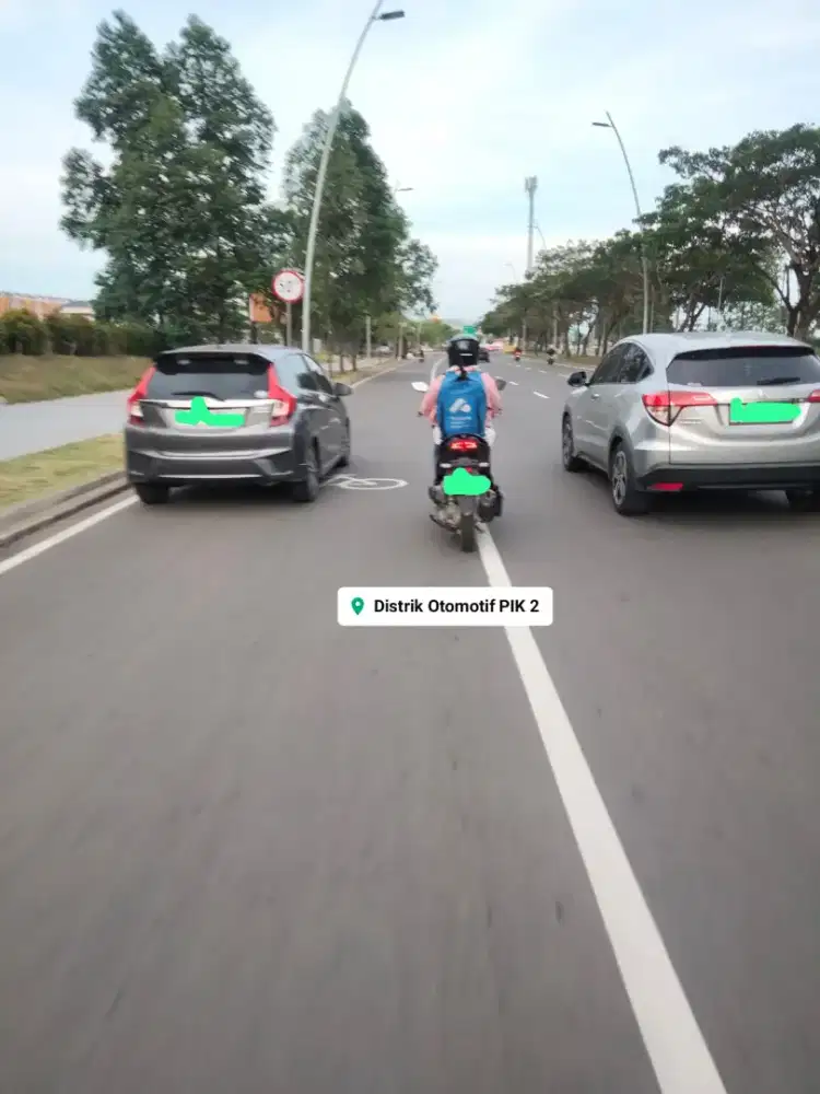 Menyediakan jasa supir perempuan skalian mobilnya dan asisten pribadi