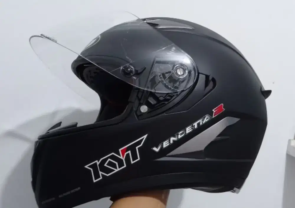 KYT vendetta 2 Double visor